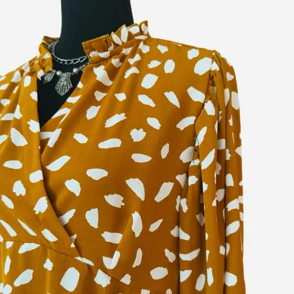 UMGEE ~ Muted Orange/Rust and White Loose Fit Ruffled Collar Patterned Dress - Picture 4 of 9